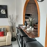 Casa Chloe, Urbanización Privada