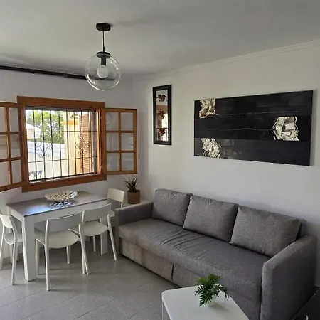 Holiday home Casa Chloe, Alquiler Vacacional, Urbanizacion Privada Torrevieja