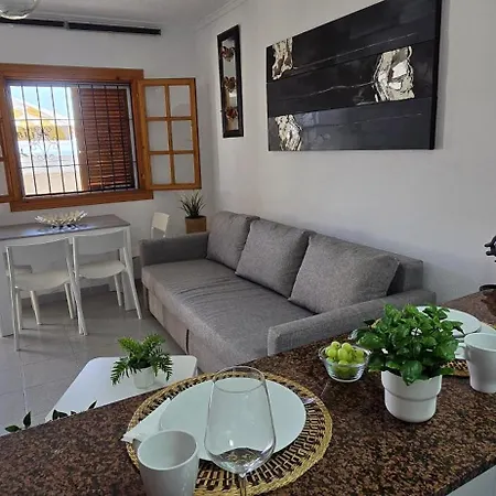 Casa Chloe, Alquiler Vacacional, Urbanizacion Privada Torrevieja
